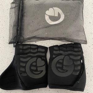 Gelometrics Gloves